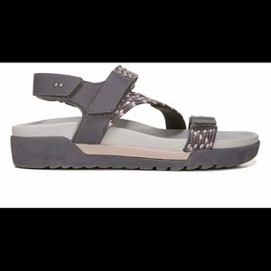 NEW Ryka Women's Rowana Shoes Sandal Grey Size 8.5